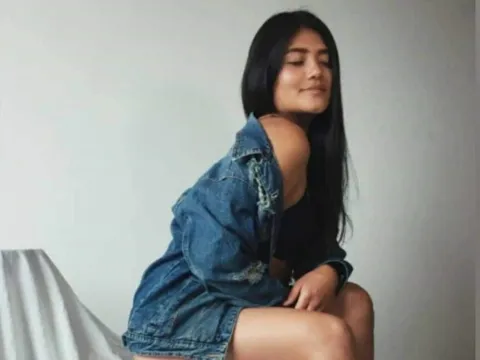 live teen sex model AitanaHodson