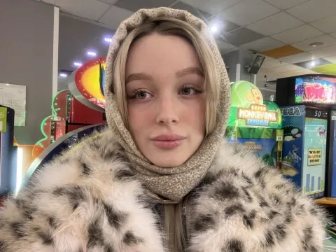 live webcam chat model AlexandraHarmon