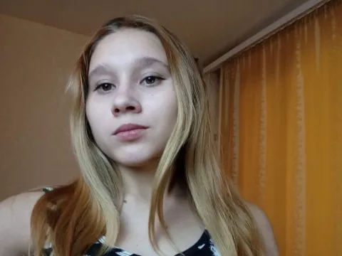 live now model AlisaHobson