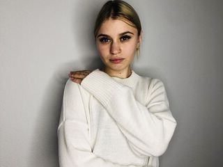 direct sex chat model AmityHargus