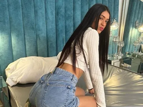 amateur sex model CamilRevet