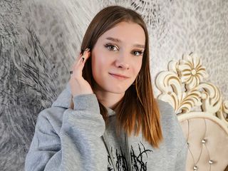 webcam sex model CarolineBateman
