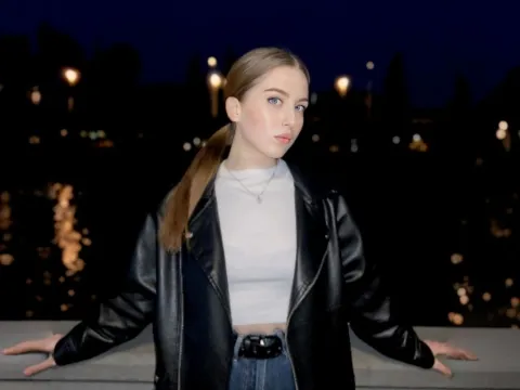 hot live chat model CarolineVigneau