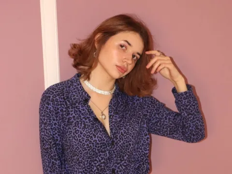 webcam show model CassieDays