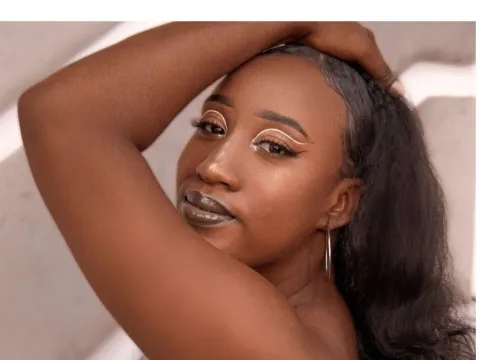 hot live chat model CataleyaBennett