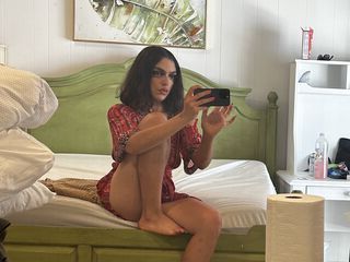 horny live sex model CharlotteRock
