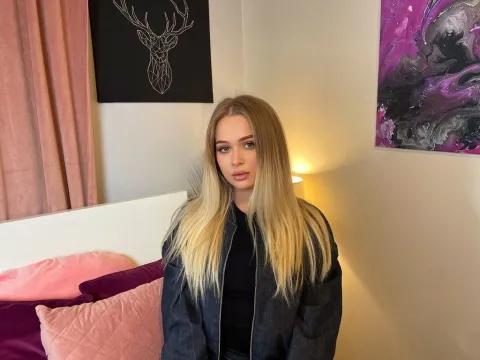 Click here for SEX WITH DonnyHoneyy