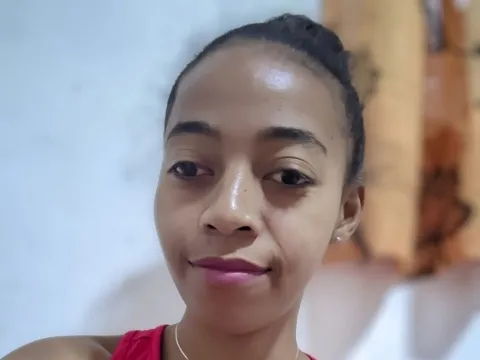 live sex cam model ElodieRazafi
