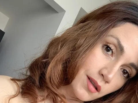 naked webcam chat model EmiliaMendoza