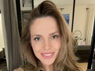 video live chat model EstherWillson