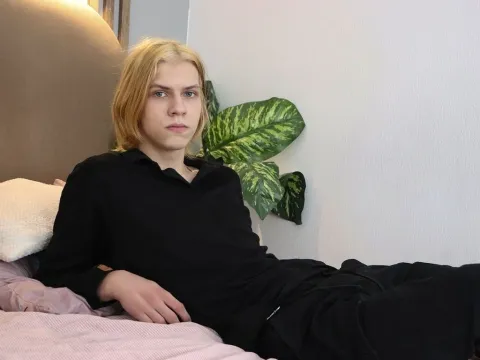 Click here for SEX WITH HakuBacker