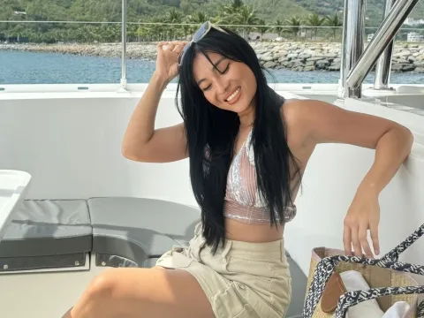 naked webcam chat model JiJi