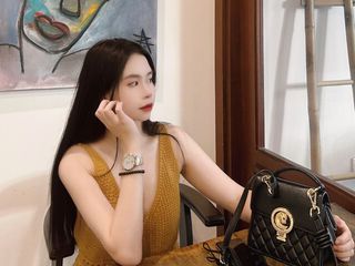 modelo de hot cam chat LilysaThao