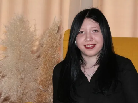 nude teen model LolaOgden