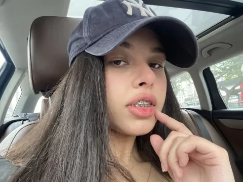 modelo de jasmine cam2cam LollaViktor