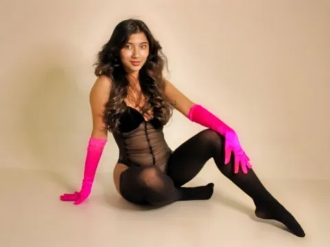 adult web cam model MadiisonWilliams