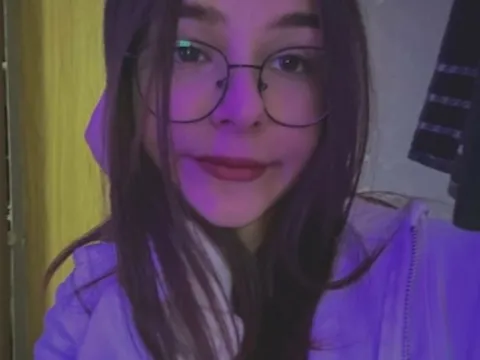 deepthroat blowjob model MadisonPadilla
