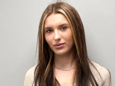 video dating model MaidaHackert