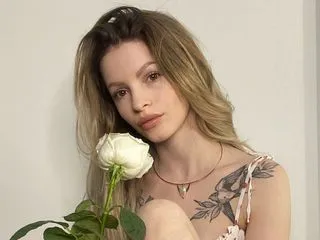 teen webcam model MariaFerero