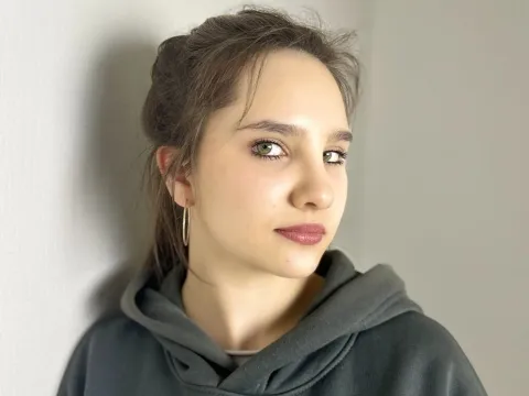 hot live webcam model MaudDanforth