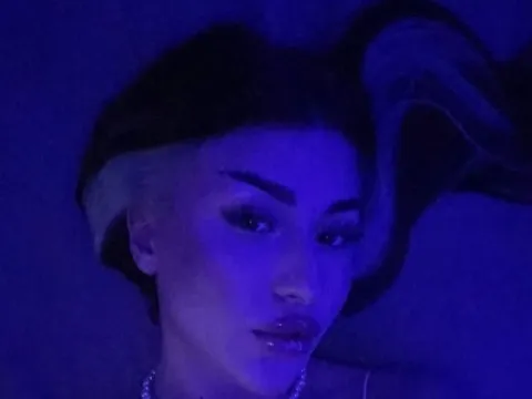 adult sexcams model MikkiWilson