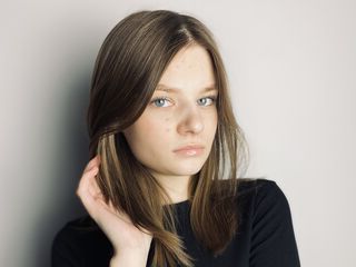 amateur teen sex model MildredGault