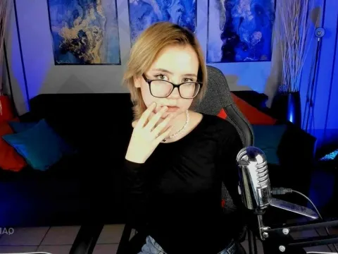 live sex show model QamiyaVini