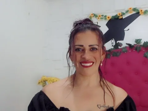 sexy webcam chat model SashaBonjou