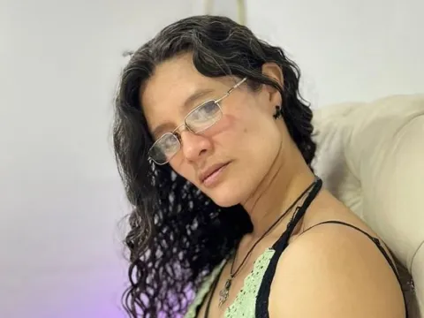 milf and granny model SereneCassius