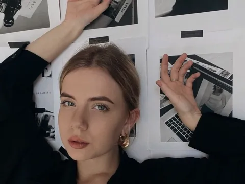 adult webcam model SharonBlairy