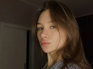 nude webcams model SoffiaHills