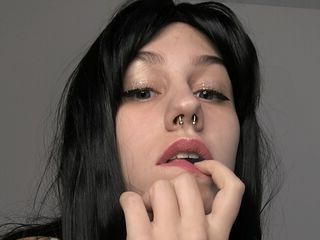 live sex model SophieWirror