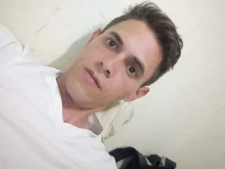 modelo de amateur gangbang SpencerHarrison