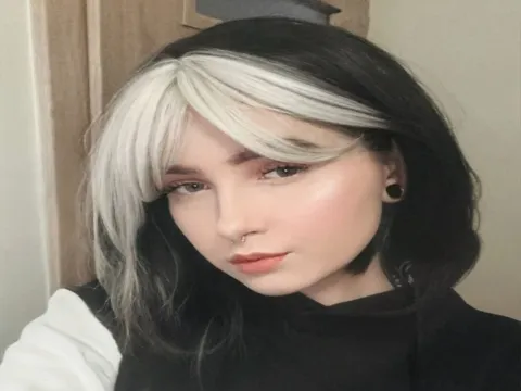 live webcam sex model SuzieMikes