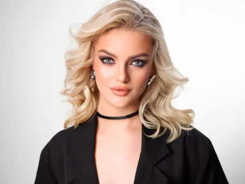 video chat model ViviennePower
