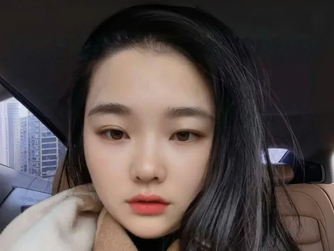 Have a live chat with webcam model YangQingxue