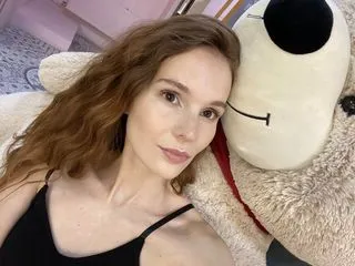nude webcams model ZvanaRuth